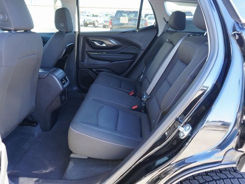 Used 2024 GMC Terrain SLE w/ Driver Convenience Package image 21