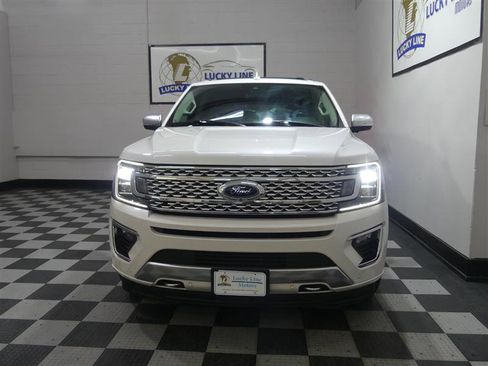 Used 2019 Ford Expedition Platinum AWD/4WD image 2