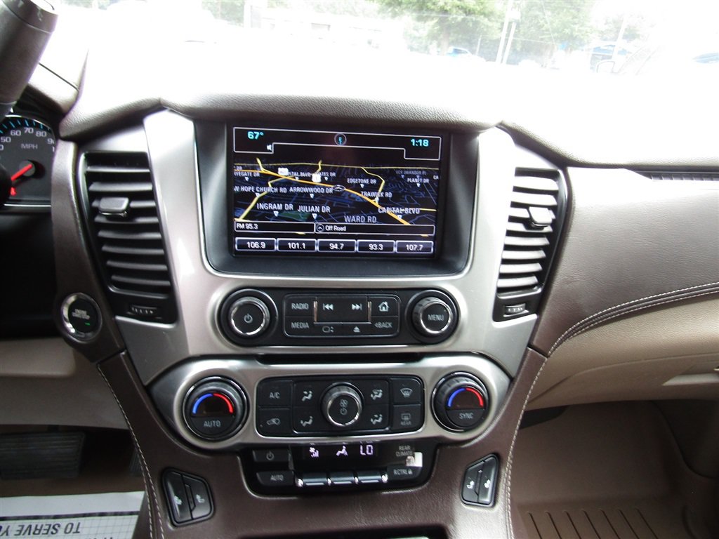 Used 2018 Chevrolet Suburban LT AWD/4WD image 30