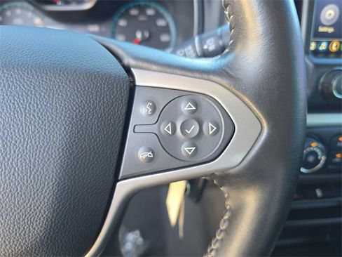 Used 2020 Chevrolet Colorado LT image 21