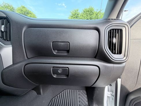 Used 2024 Chevrolet Silverado 1500 Custom w/ Turbomax Blackout Package AWD/4WD image 17