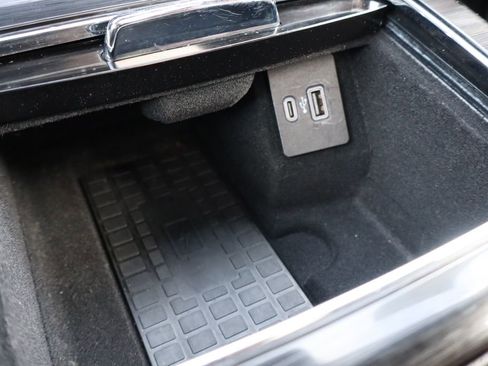 Used 2021 Lincoln Nautilus Reserve w/ Monochromatic Package image 24