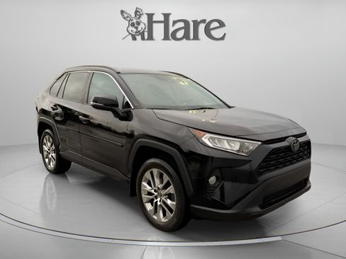 Used 2021 Toyota RAV4 XLE Premium AWD/4WD image 7