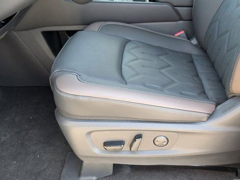 New 2026 Nissan Pathfinder Platinum w/ Cargo Package AWD/4WD image 12