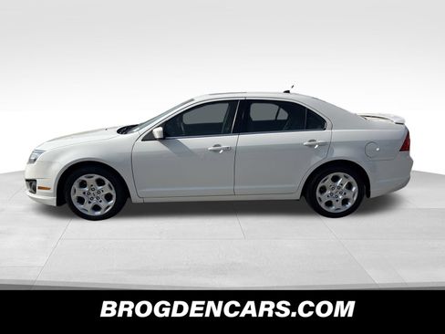 Used 2011 Ford Fusion SE FWD image 10