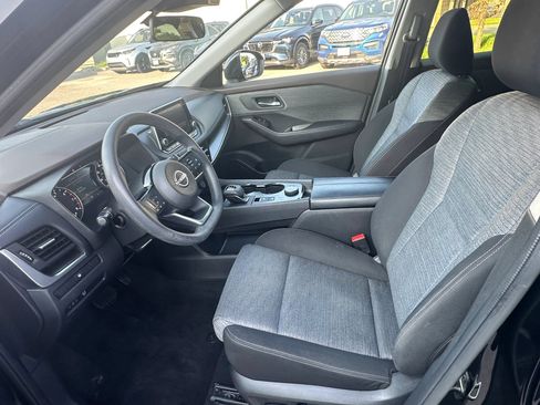 Used 2023 Nissan Rogue SV AWD/4WD image 12