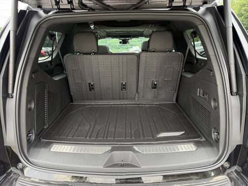 New 2026 Chevrolet Suburban Premier w/ Sun And Tow Package AWD/4WD image 27