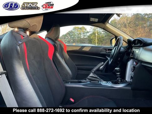 Used 2013 Scion FR-S Base image 9