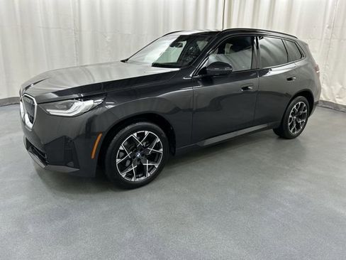 Used 2025 BMW X3 xDrive30i AWD/4WD image 2