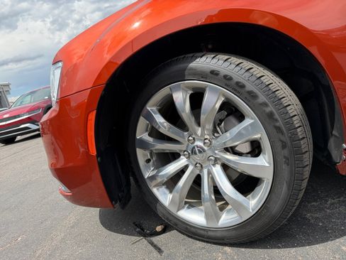 Used 2020 Chrysler 300 Touring w/ Chrome Appearance Package RWD image 26