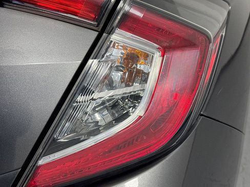 Used 2018 Honda Civic EX image 32