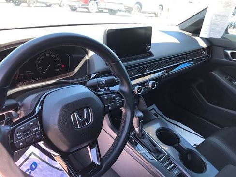 Used 2023 Honda Civic Sport image 9