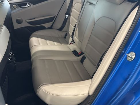 Used 2018 Kia Stinger GT2 AWD/4WD image 22