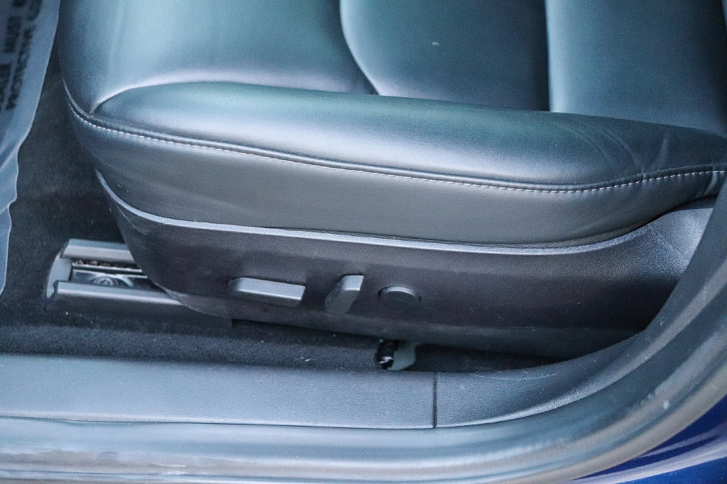 Used 2018 Tesla Model 3 Long Range RWD image 25