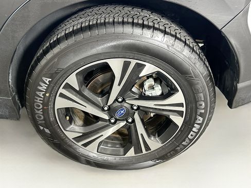 Used 2025 Subaru Crosstrek 2.5i Premium AWD/4WD image 11