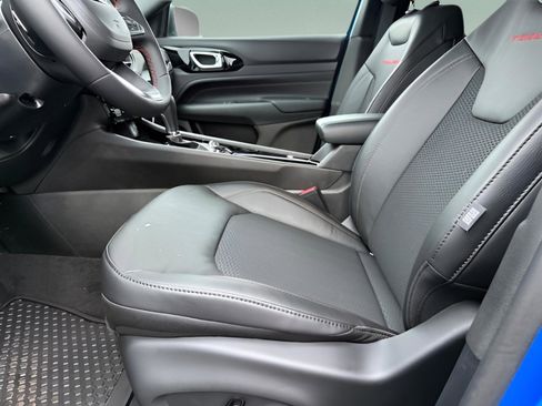 New 2026 Jeep Compass Trailhawk AWD/4WD image 17