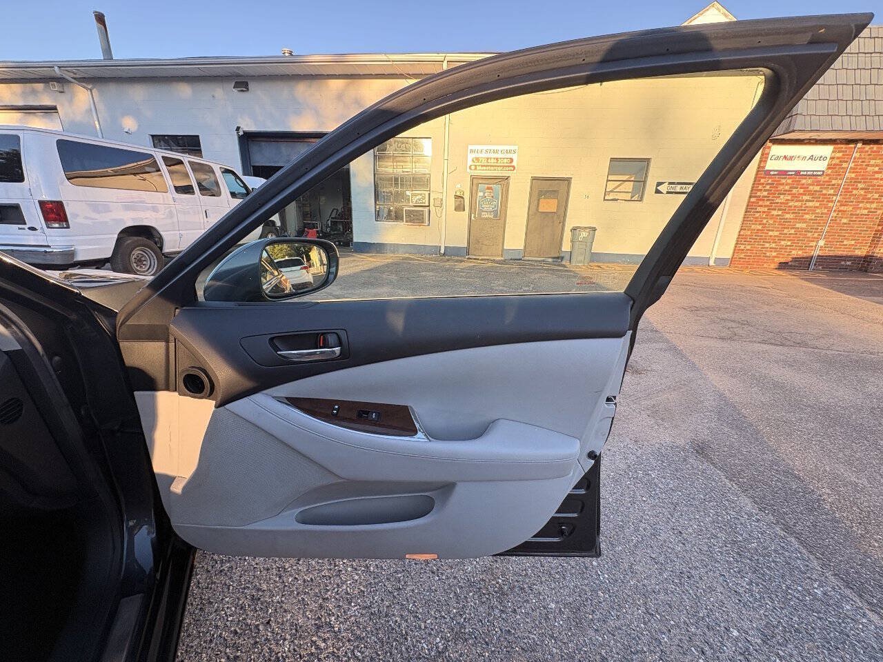 Used 2010 Lexus ES 350 FWD image 18
