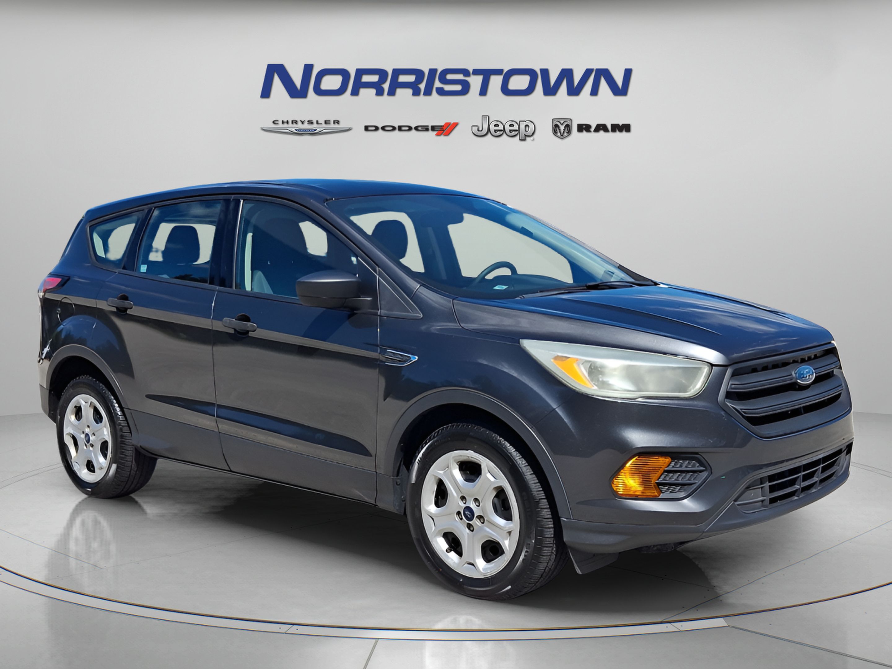 Used 2017 Ford Escape S FWD image 1