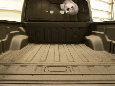 Used 2024 Jeep Gladiator Rubicon w/ Convenience Group image 18