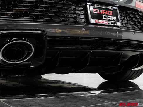 Used 2021 Audi R8 V10 w/ Premium Package RWD image 22