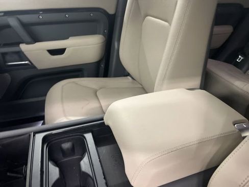 Used 2023 Land Rover Defender 130 S image 35