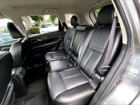 Used 2018 Nissan Rogue SL image 21