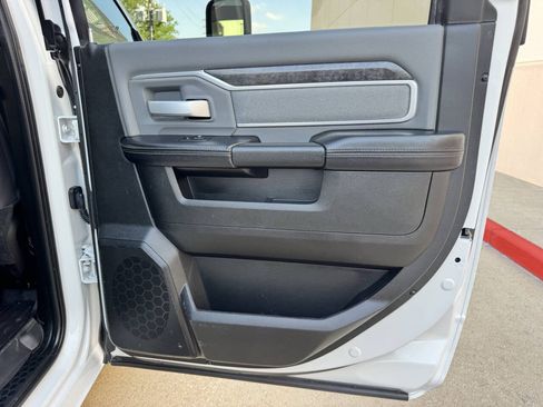 Used 2022 RAM 2500 Big Horn AWD/4WD image 15