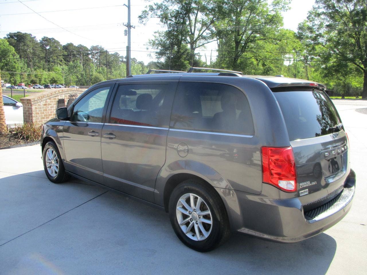 Used 2020 Dodge Grand Caravan SXT FWD image 9