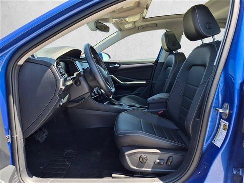 Used 2023 Volkswagen Jetta SE FWD image 16