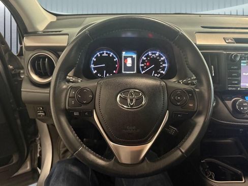 Used 2018 Toyota RAV4 XLE w/ Plus Extra Value Package AWD/4WD image 10