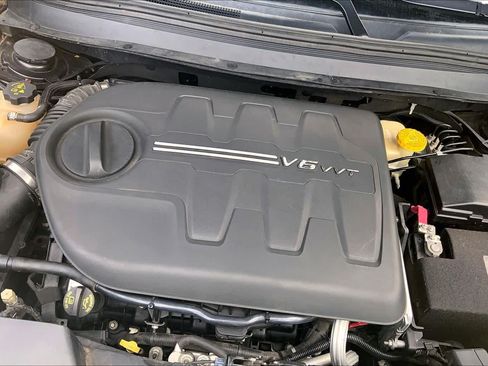 Used 2015 Jeep Cherokee Latitude w/ Comfort/Convenience Group FWD image 31