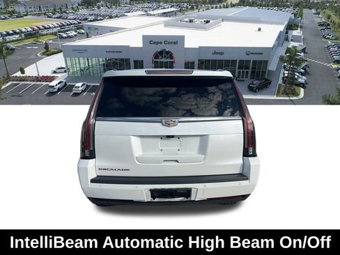 Used 2019 Cadillac Escalade ESV Premium Luxury image 22