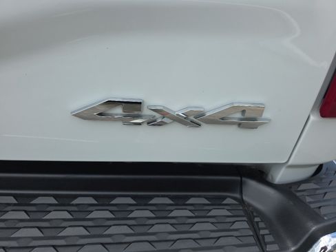 Used 2024 RAM 3500 Big Horn AWD/4WD image 17