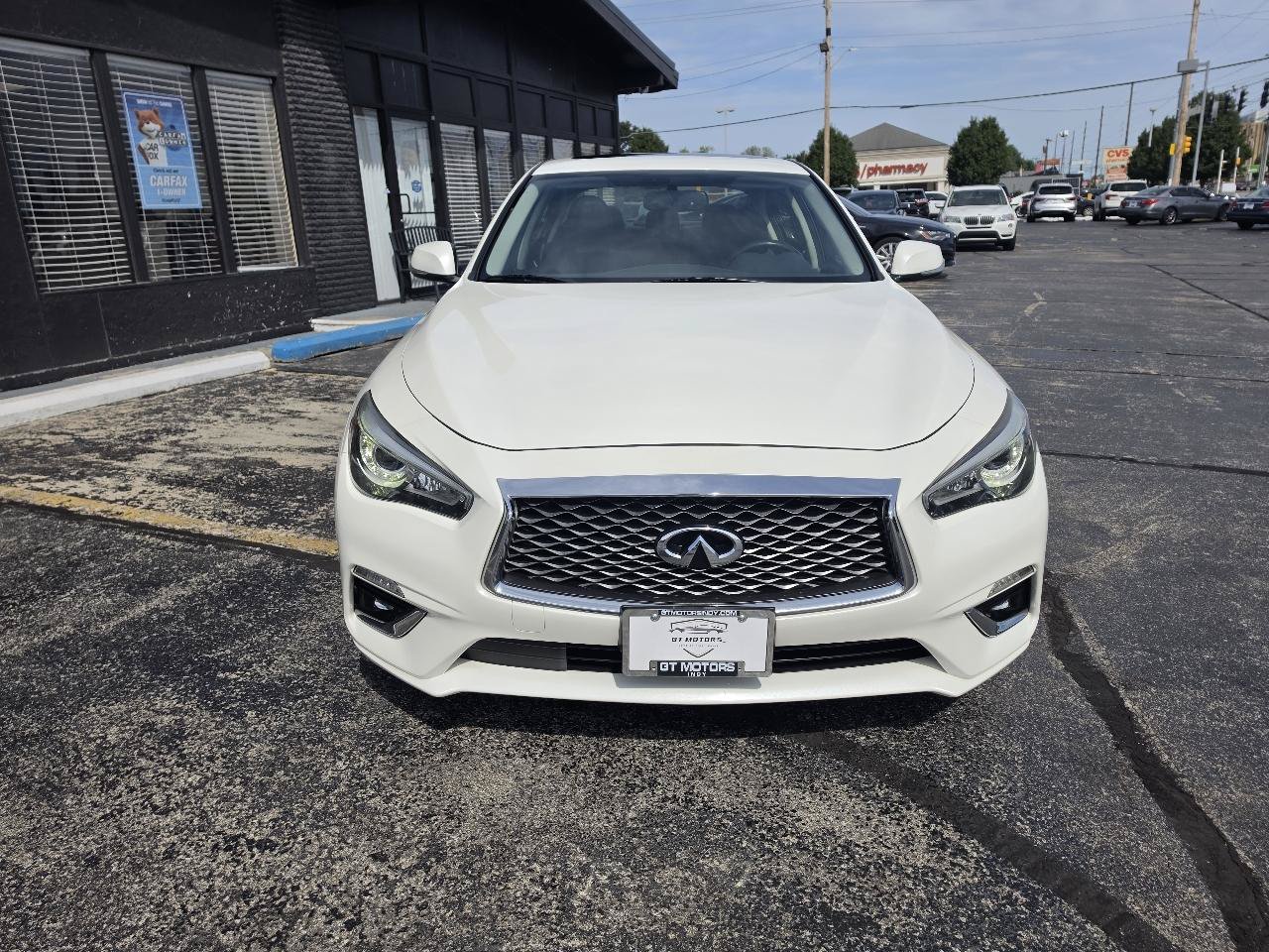 Used 2019 INFINITI Q50 Luxe w/ Essential Package (3.0T Luxe) AWD/4WD image 2