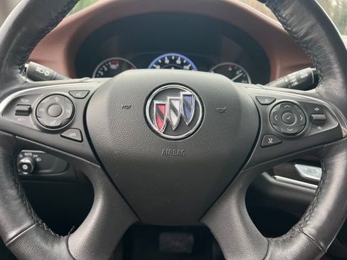 Used 2021 Buick Enclave Avenir w/ Avenir Technology Package image 24