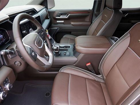 Used 2025 GMC Sierra 1500 Denali w/ Denali Reserve Package image 13