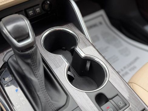 Used 2021 Toyota Highlander Limited image 27