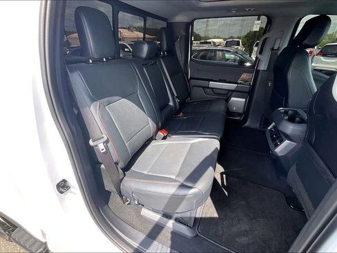 Used 2024 Ford F250 Lariat w/ Chrome Package image 28