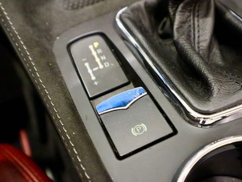 Used 2016 Maserati GranTurismo Sport RWD image 32