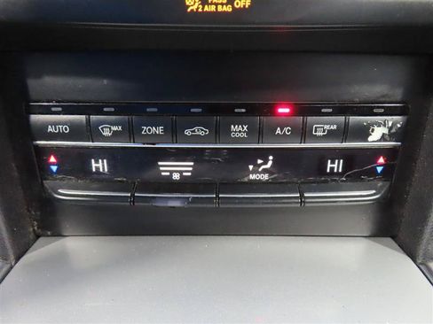 Used 2016 Mercedes-Benz E 350 4MATIC Sedan w/ Premium Package image 29