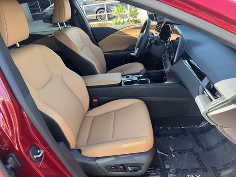 Used 2025 Lexus RX 350 FWD w/ Technology Package image 6