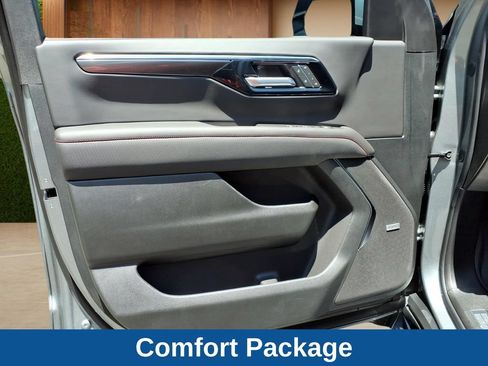 New 2026 Chevrolet Suburban RST w/ Comfort Package AWD/4WD image 20