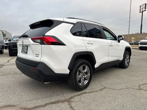 Used 2024 Toyota RAV4 XLE AWD/4WD image 8
