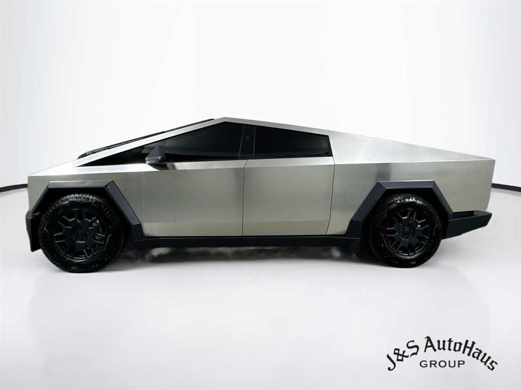 Used 2024 Tesla Cybertruck Cyberbeast AWD/4WD image 4