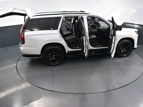 Used 2023 Cadillac Escalade Sport Platinum w/ LPO, ONYX Package AWD/4WD image 49