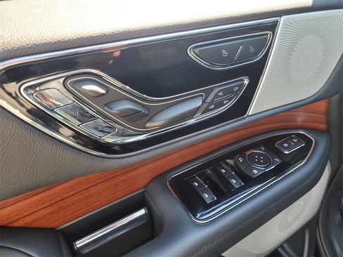 Certified 2023 Lincoln Navigator Reserve image 17