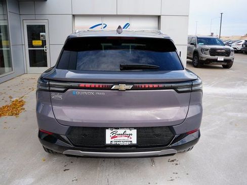 New 2026 Chevrolet Equinox EV LT image 38