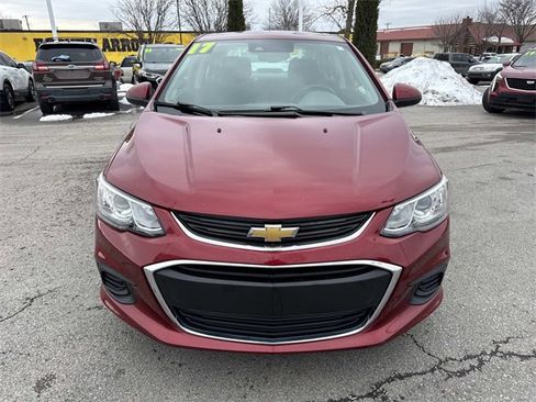 Used 2017 Chevrolet Sonic LT w/ Convenience Package image 8