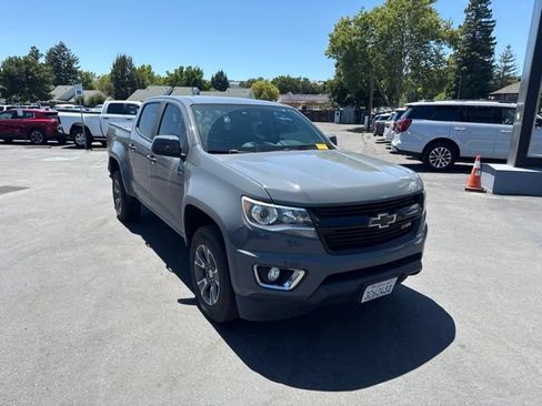 Used 2016 Chevrolet Colorado Z71 AWD/4WD image 2