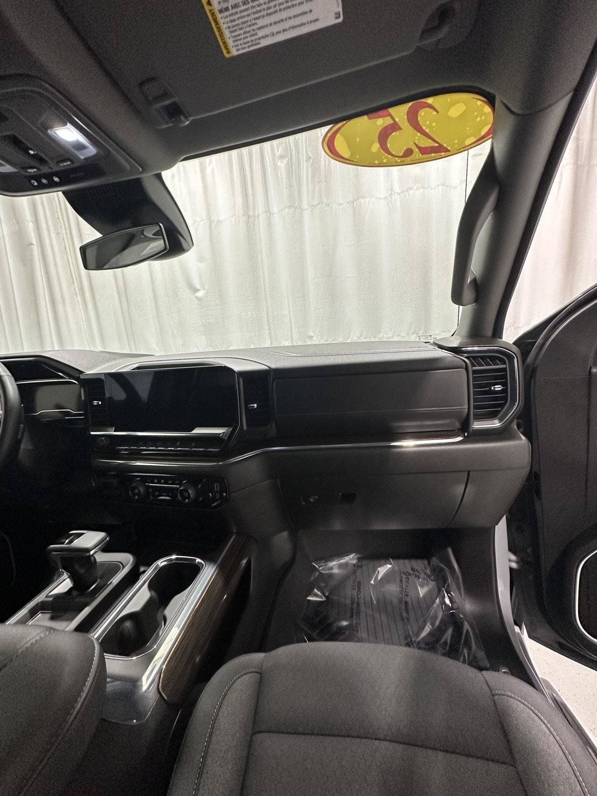 Used 2025 Chevrolet Silverado 1500 RST w/ True North Edition Plus AWD/4WD image 27